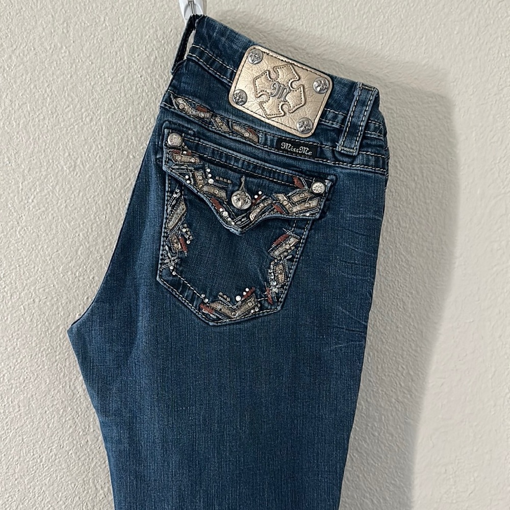 Miss Me Mid-Rise Easy Straight Size 29